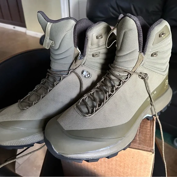 Arcteryx hike shoes size 12 1/2 - Picture 2 of 9